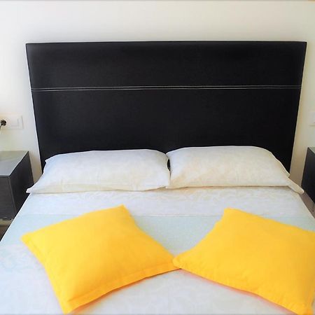Cris Sol Apartments ลอส กริสเตียนอส ภายนอก รูปภาพ