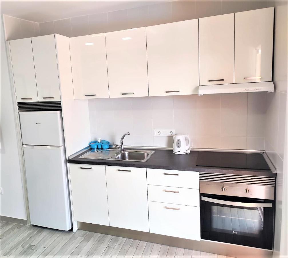 Cris Sol Apartments ลอส กริสเตียนอส ภายนอก รูปภาพ