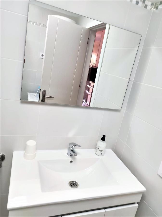 Cris Sol Apartments ลอส กริสเตียนอส ภายนอก รูปภาพ
